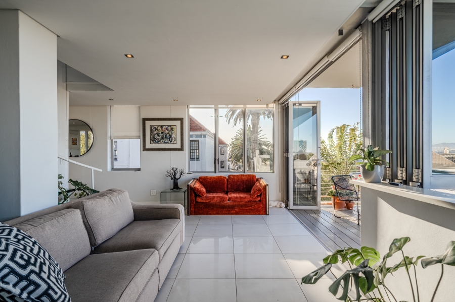 2 Bedroom Property for Sale in Green Point Western Cape